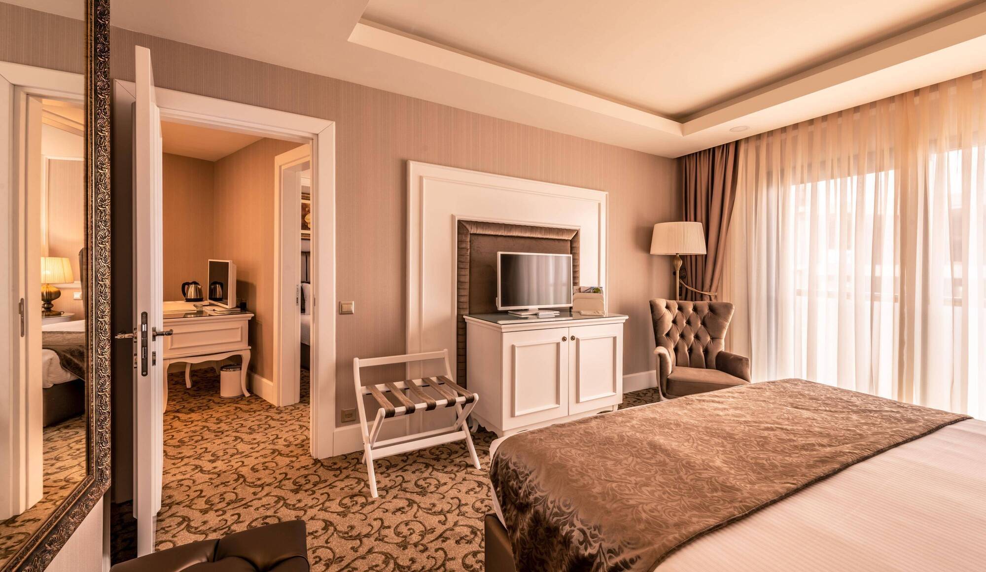 Vuni Palace & Casino & Ξενοδοχείο 5*