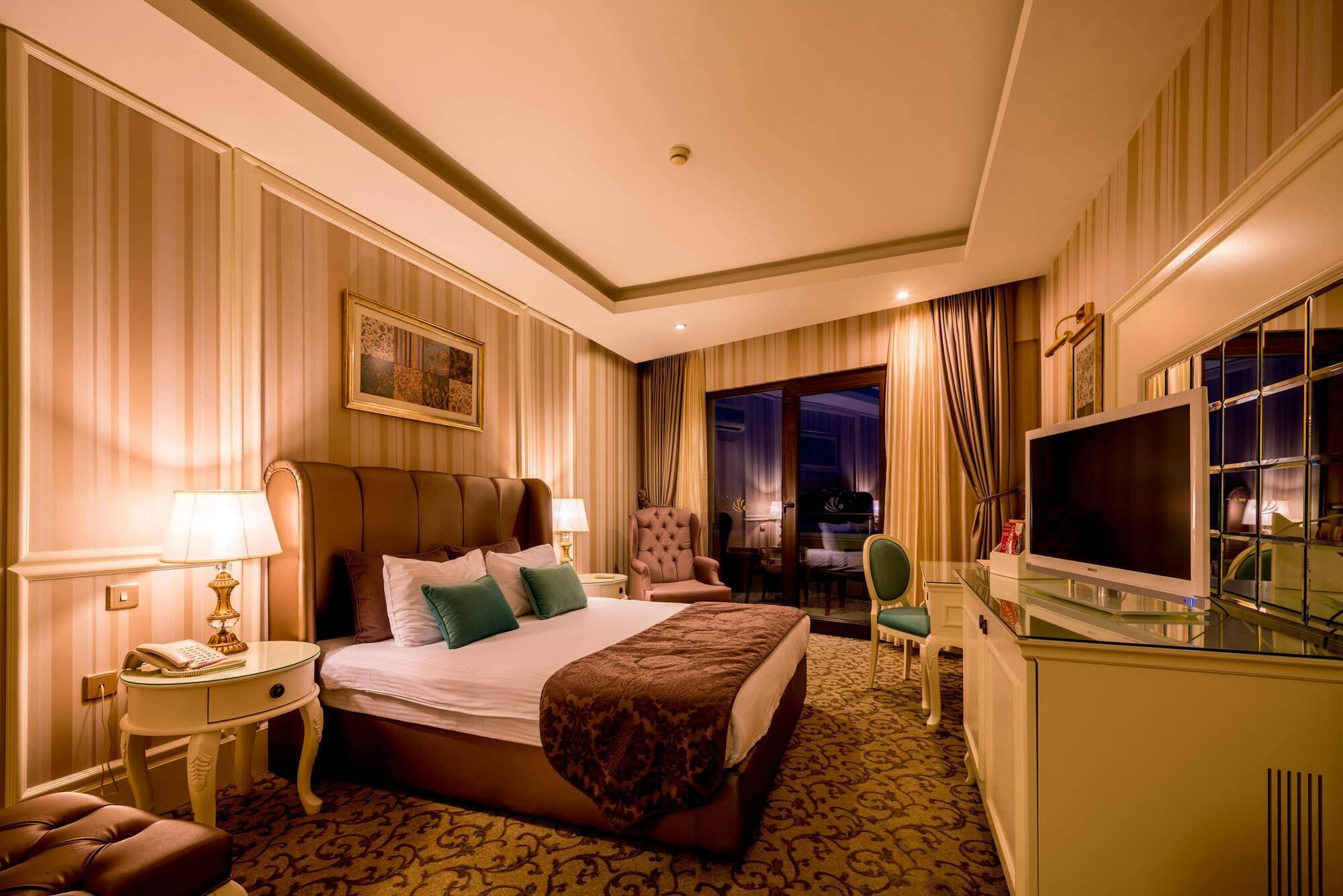 Vuni Palace & Casino & Ξενοδοχείο 5*